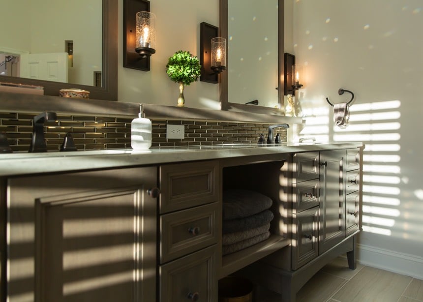 BATHROOM VANITY & TILE
