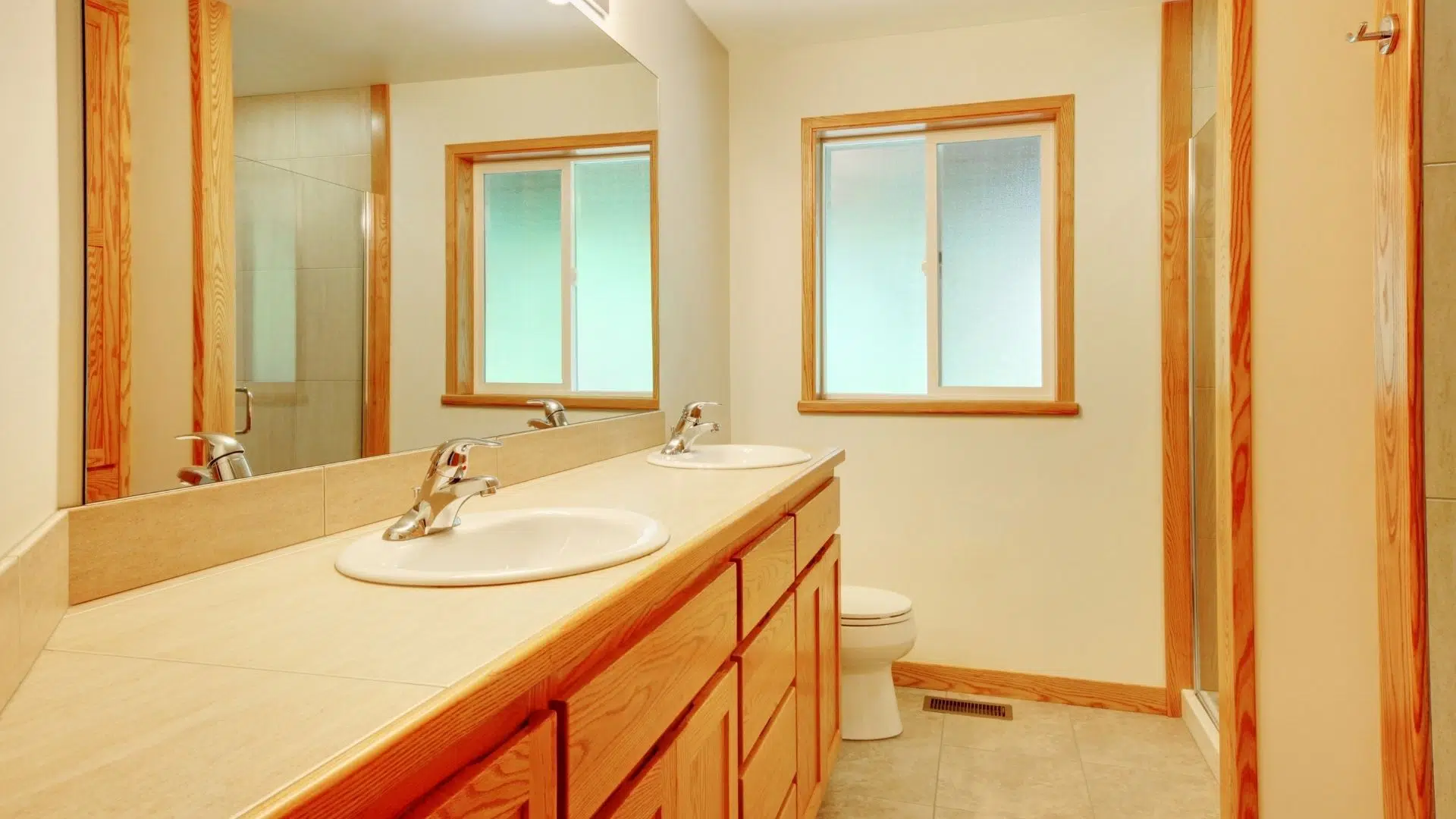 5 Types Wood That Works Best For Bathroom Kitchen Remodeling