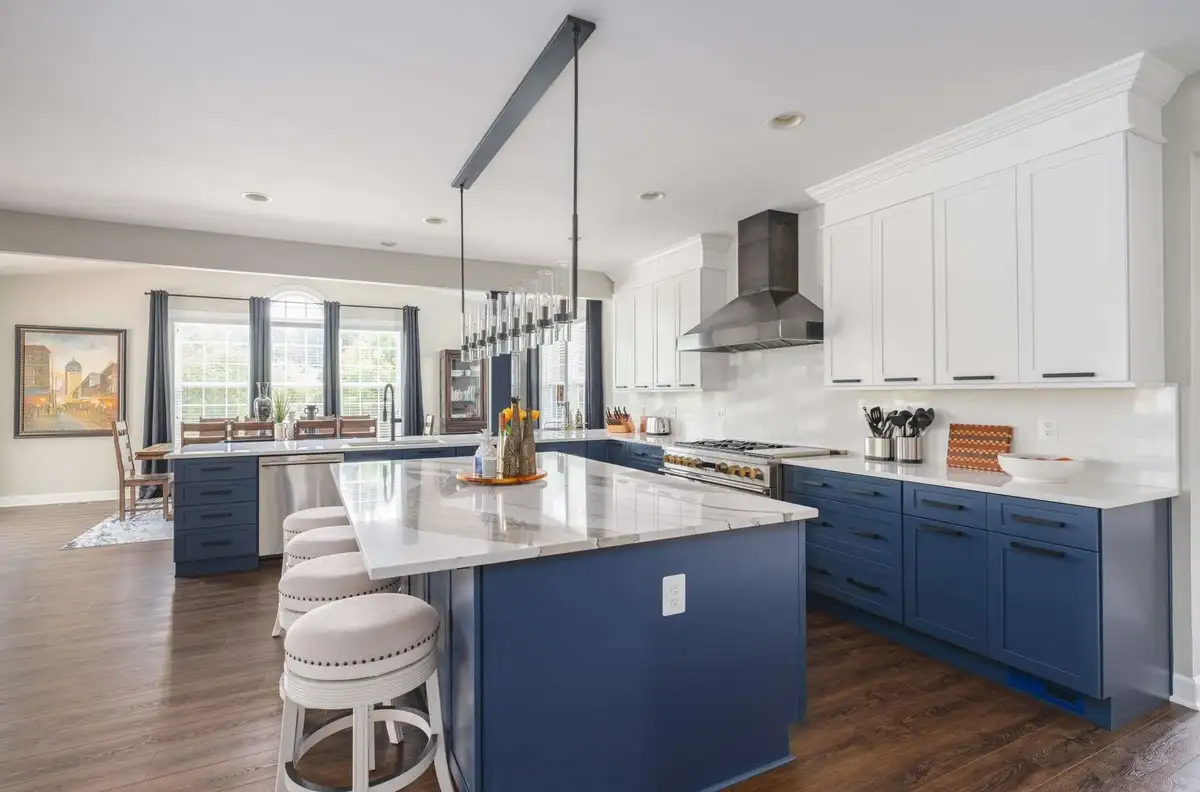 Navy blue kitchen design in Chantilly, VA