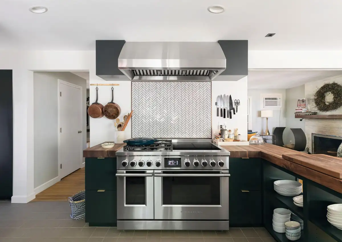 transitional kitchen with stainless steel appliances
