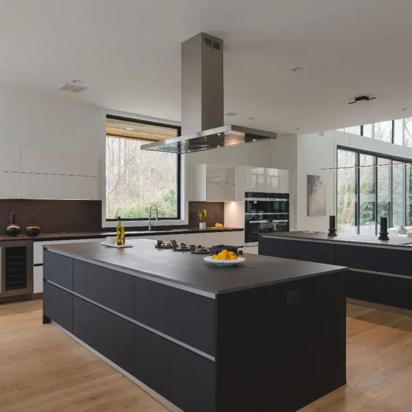 Mclean black Bauformat by UCS David Photos (6 of 26)-fotor-20250918194254